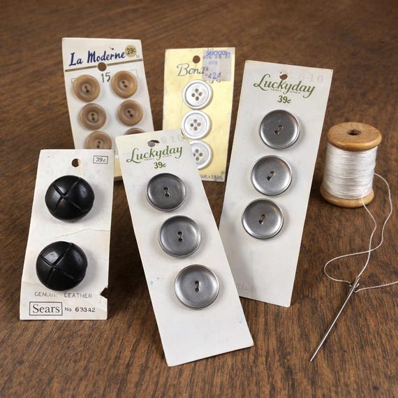 Lot of 5 (five) UNUSED Complete Carded Vintage Buttons in various shapes and sizes