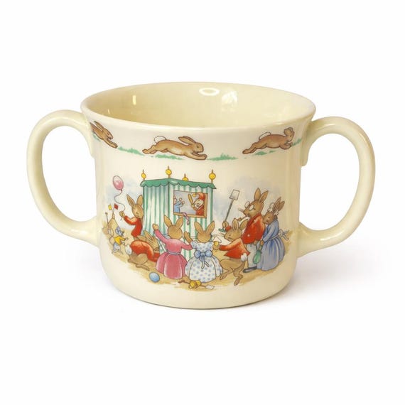Vintage Royal Doulton Bunnykins Two Handled Puppet Show Mug Sandlecastle Beach