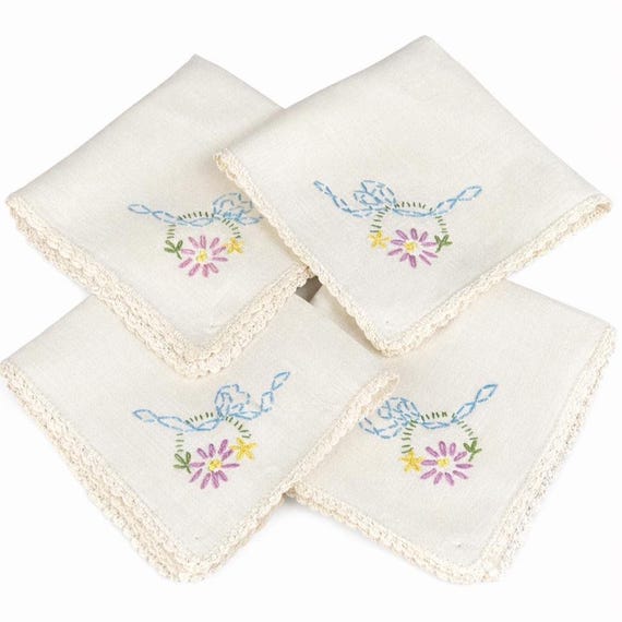 Vintage Embroidered Cotton Napkins – Floral Bouquets, Crochet Edges (Set of 4)