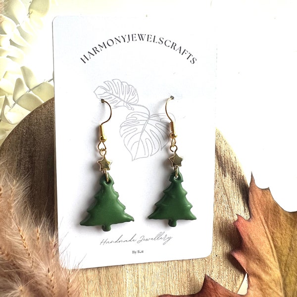 Christmas tree earrings mad of polymer clay and golden parts