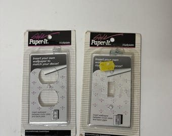 Placa de pared Style Paper-It NUEVA Combina con tu propia decoración NOS NIB Juego de 2 1993 Vintage