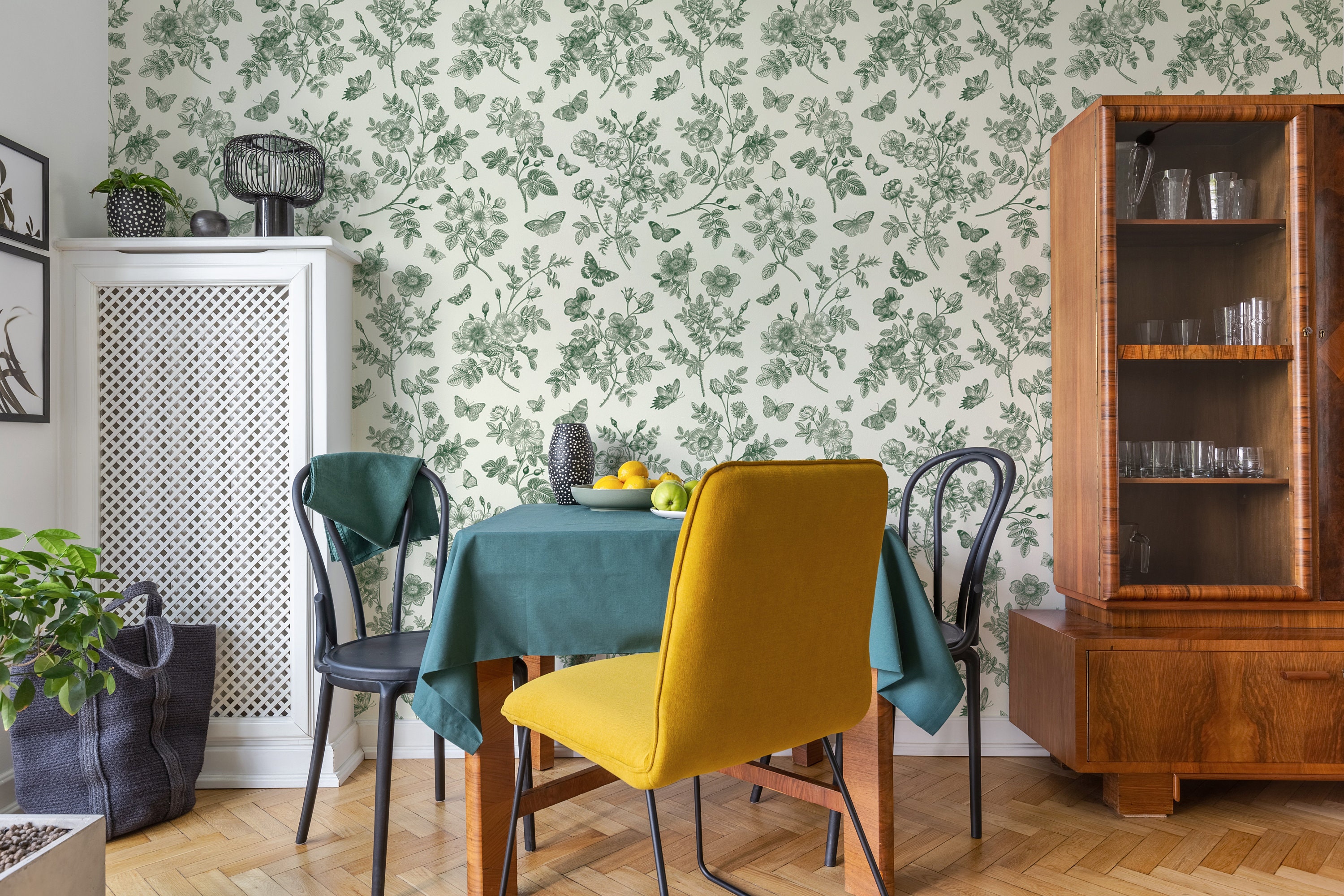 Butterfly & Flower Green Pattern Wallpaper | Wall Decor | Home ...
