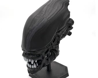 手描きのエイリアンエッグ（フェイスハガーの骨格が見える） - 樹脂3D