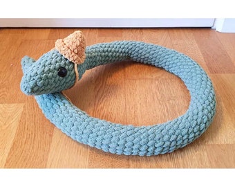 Serpent en peluche, crochet amigurumi