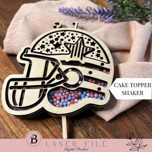Touchdown! Voetbalhelm Shaker taarttopper | Aangepaste leeftijd en tekst | Vulbaar met Sprinkles-laservijl