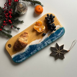 Custom Resin Charcuterie Board Personalized, Ocean Epoxy Cutting Board for Wedding Gift For Couple Unique or Engagement Gift