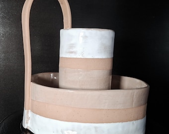 Utensil holder for kitchen, bathroom or sauna, hand-thrown