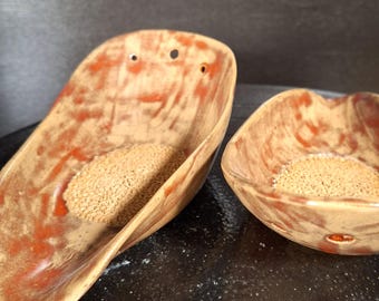Herb sieve + garlic grater, red, hand-thrown