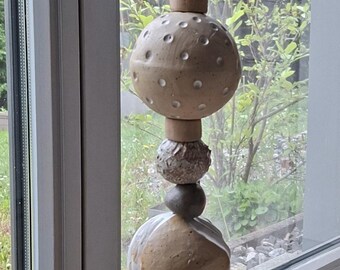 Garden decoration stele, natural color, hand-thrown