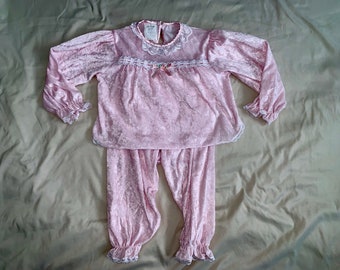 Vintage Jackie's Girls Crushed Pink Velvet Pajama Set w/ Bow & Lace Detailing Baby Cute