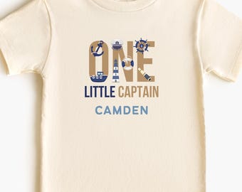 Camisetas a juego para la familia con temática náutica para el primer cumpleaños: Conjuntos para la fiesta de cumpleaños de un pequeño capitán.