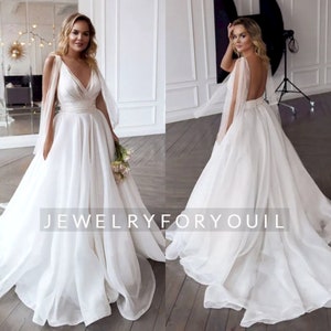 Simple Tulle Backless Beach Wedding Dresses V-Neck Pleats A-Line Plus Size Wedding Gowns Princess Bride Dress Custom Made zdjęcie 2