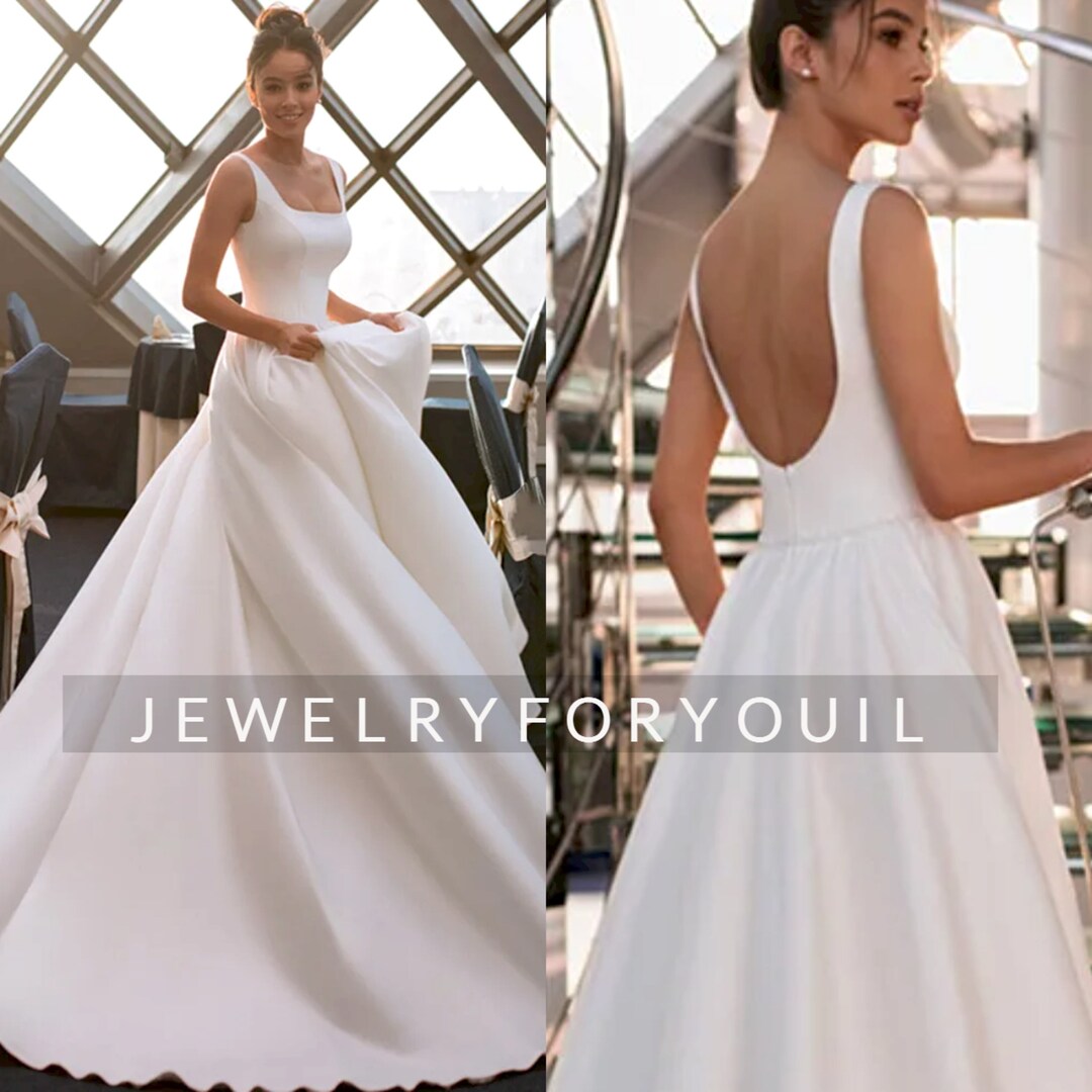 A-Line/Princess V-neck Beading Sleeveless Long Satin Wedding Dresses