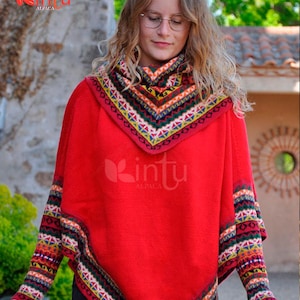 Alpaca Wool Turtleneck Poncho with Sleeves – Elegant Peruvian Poncho for Women, Perfect for Warmth and Style