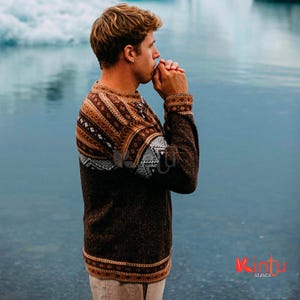 Men&#39;s Light Grey Alpaca Sweater - Luxurious Peruvian Knit with Authentic Inca Design - Warm, Cozy Winter Essential for Style & Comfort