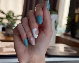Personalized Press-On Nails: Custom Designs for Everyday, Special Occasions & Holidays