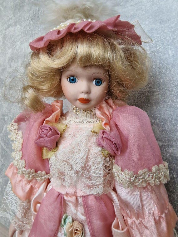 Vintage Porcelain Doll in Pink Dress | 33 cm Collectible Victorian Figurine Vintage Porcelain Doll in Pink Dress | 33 cm Collectible Victorian Figurine