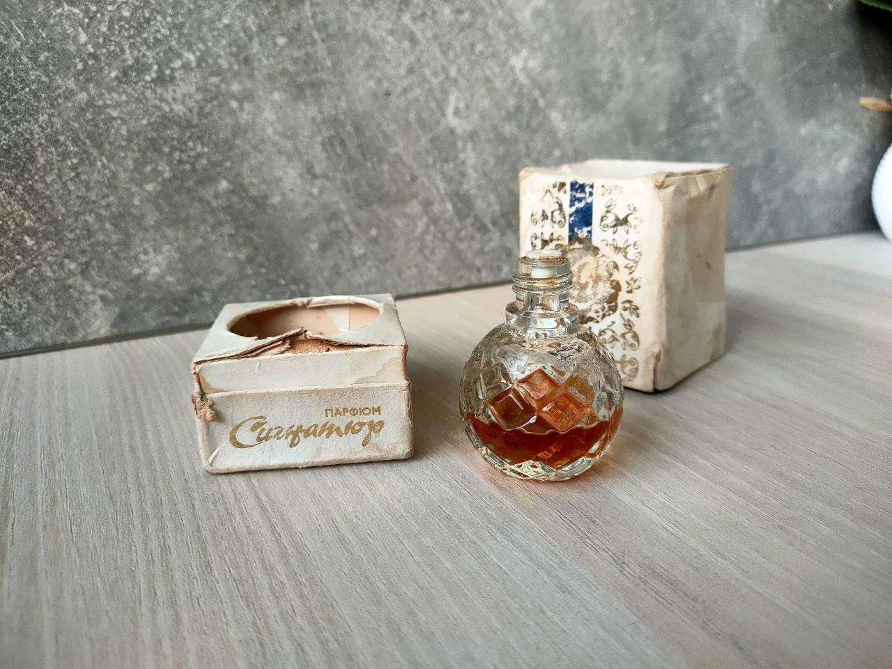 Red moscow fragrance - Etsy 日本