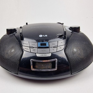 LG draagbare compactdisc-boombox met USB-opname, FM-radio, vintage audiospeler, radio: werkt getest