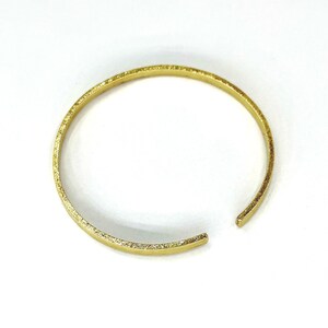 Personalized open bangle bracelet in brass. Bracelet for mom, friend, girlfriend, grandmother, school teacher. Gift for her. image 4