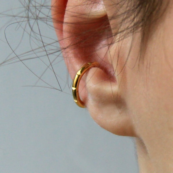 Ear cuff Alexane, hélix pavée et dorée à l’or fin, bijou pour elle, cadeau pour elle