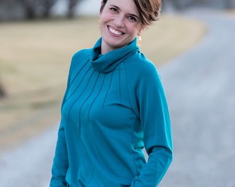 Basel Top PDF Sewing Pattern, US sizes 0-32, Raglan Top Pattern, Knit Top Pattern, Pintuck Top