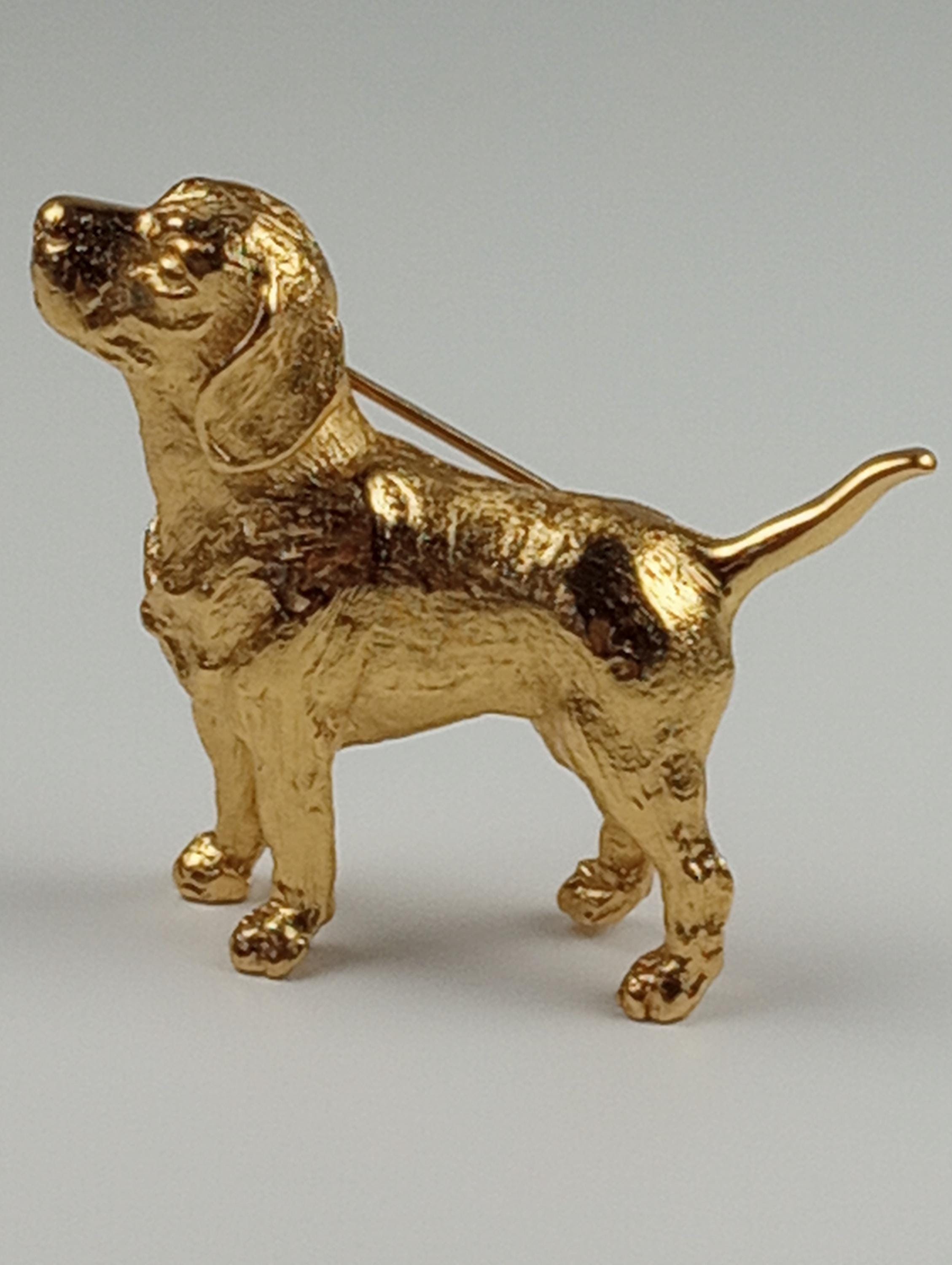 Vintage Crown Trifari gold-tone dog brooch Crown Trifari Gold Tone Pekingese Dog Brooch. For Sale at  main image 3