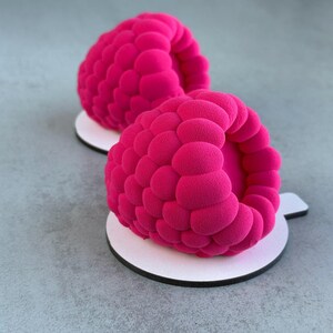 Raspberry Dessert Silicone Mold 140 ml, Trendy Chocolate Shell Dessert Mold, 3D Mousse Pastry Mold for Modern Mini Cake, Summer Dessert Mold