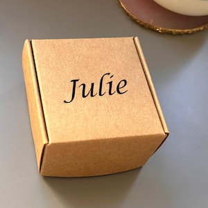 Coffret cadeau en kraft personnalisé prénom gravé - boite cadeau vide -taille 6,2x6,2x3,5 cm- boite bijou- coffret cadeau naissance