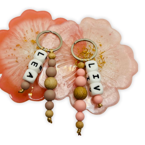 Personalized key ring first name word of your choice - silicone balls - natural wood - newborn girl boy gift - 13 colors to choose from