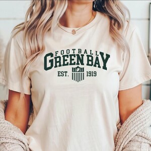Green Bay Football Shirt, Green Bay Game Day Shirt, Retro Green Bay Varsity Crewneck Tee, Green Bay Long Gift, Green Bay Football Fan Gift