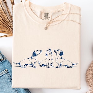 Comfort Colors Dachshund T-Shirt for Dog Lovers – Funny Dog Shirt for Her Gift Idea for Dachshund Moms Summerween Tee Dogful Graphic Shirt