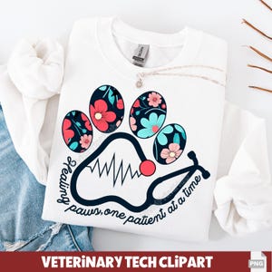 Vet Tech PNG – Floral Paw Print Digital Design for Shirts, Mugs - Healing Paws One Patient at a Time - Vet Week Printable Stethoscope Sharm.