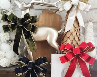 Velvet Christmas Bow: Metallic Gold Lined Wreath/Tree Decoration