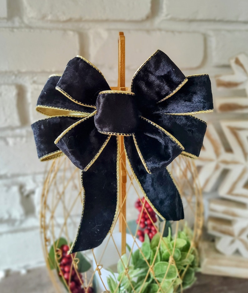 7x7 Deluxe Black Velvet W/ Gold Wiredribbon Bow for Holidays, Lantern
