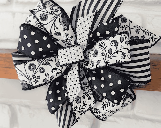 Chinoiserie Black and White Wreath Bow Spring Summer Wired Ribbon Home Decor