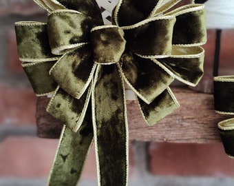 7x9 Deluxe Olive Green and Gold Velvet Wired Ribbon Bow for Holidays, Wedding / Special Events and Elegant Home decor