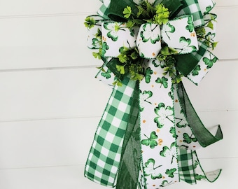 St. Patrick's Day Wreath Bow: Clover Wired Ribbon Decoration (10x20in)