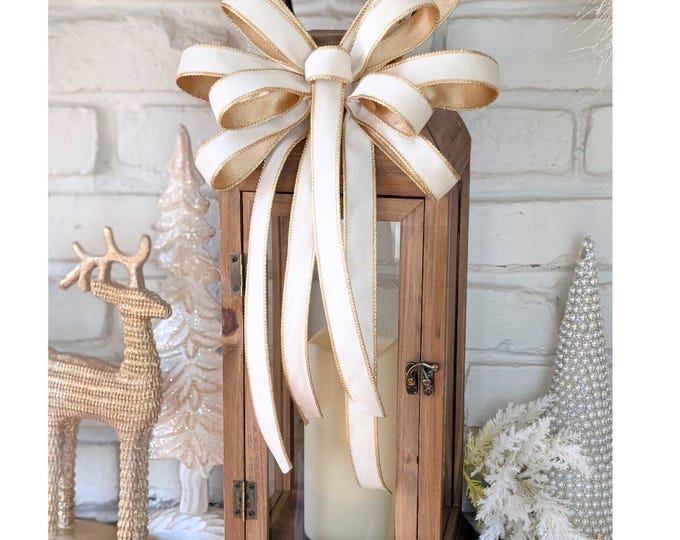 10x20in Ivory/White and Gold Wreath/Lantern Bow