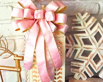Pink and Gold Wired Christmas Bow: Whimsical Candy Decor (9X16in)