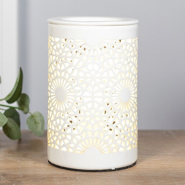 Electric Wax Melt and Oil Burner with 25w Bulb in Lace Cut Out Design