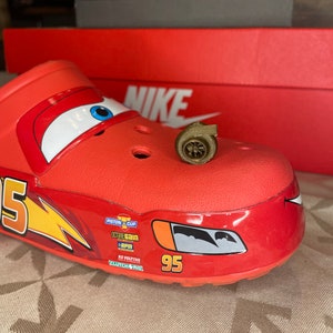  Cars 3 Lightning Mcqueen - Disfraz clásico para niño, rojo,  talla S (2T) : Ropa, Zapatos y Joyería