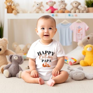 Happy Birthday Baby Name, Baby Body Personalisiert, Happy Birtday Babybody, Baby Kleidung, Baby Geschenk Für Papa, Neugeborenen Geschenk