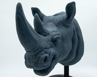 Cabeza de animal rinoceronte impresa en 3D
