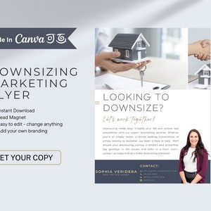 Può includere: Un volantino per un agente immobiliare specializzato in servizi di downsizing. Il volantino presenta un modello di casa, una stretta di mano e una foto dell'agente. Il testo sul volantino recita "Cerchi di ridurre le dimensioni della tua casa? Lavoriamo insieme!" e include le informazioni di contatto dell'agente.
