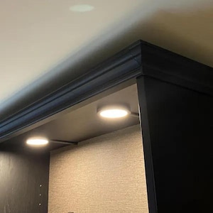 Billy Bookshelf Crown Molding Kit | Modular Pack for Any Width Combination of Ikea Billy Shelves | Shelf Aligner | Easy No Glue or Screws Black