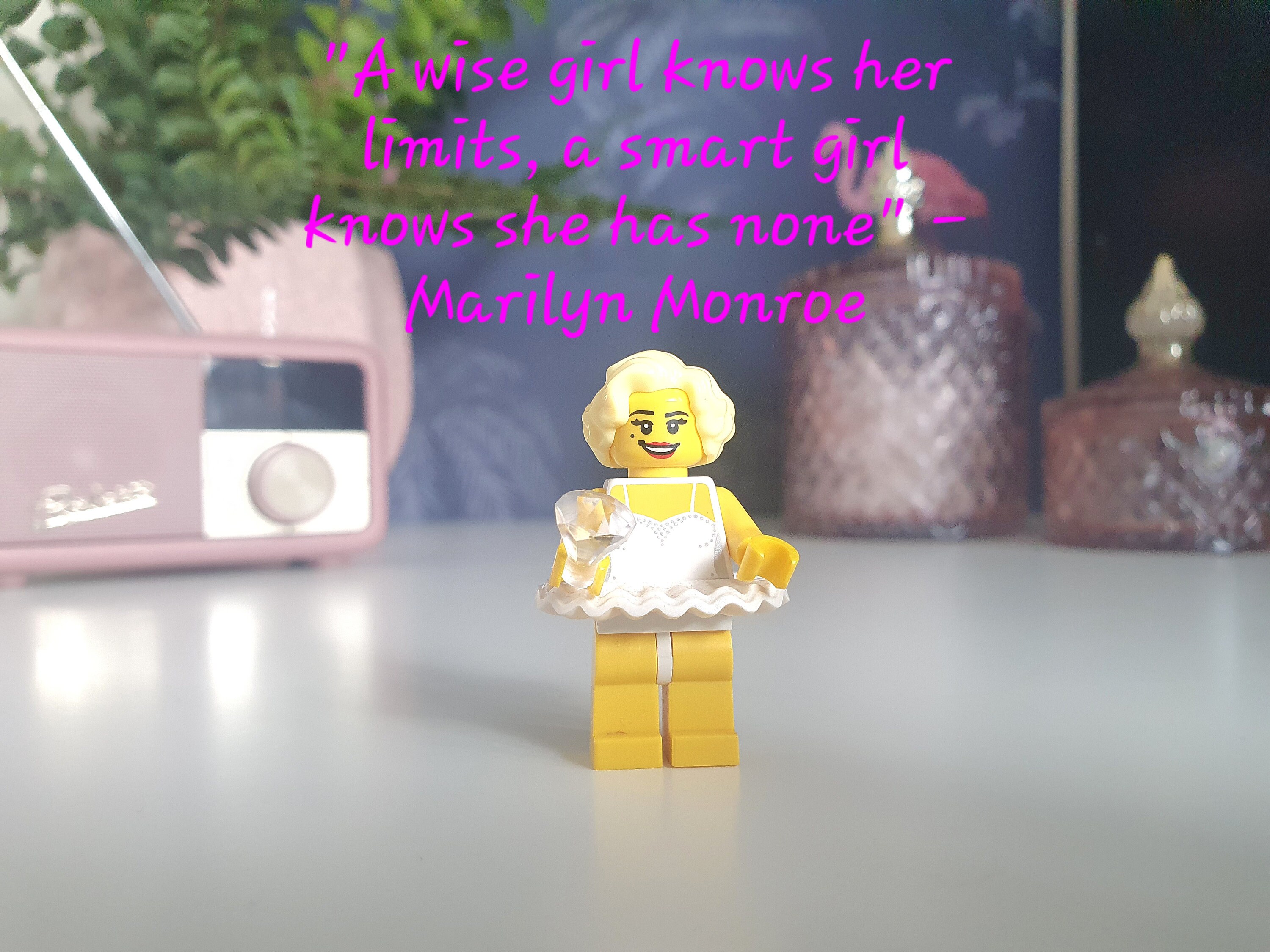 Marilyn monroe lego minifigure hotsell