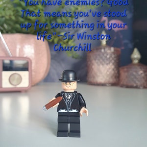 Winston Churchill® niestandardowa minifigurka brytyjski premier Winston Churchill® brelok/brelok do kluczy premier z czasów wojny historyczna postać