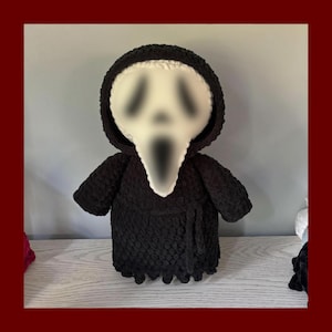 Schema all&#39;uncinetto per Ghost Slasher / Schema PDF per peluche amigurumi Ghost Slasher / Schema all&#39;uncinetto per Horror Killer / Schema all&#39;uncinetto per Horror facile e carino