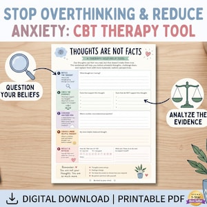 Könnte beinhalten: Ein ausdruckbares KVT-Therapie-Arbeitsblatt mit dem Titel Thoughts Are Not Facts, das fünf Abschnitte zur kognitiven Umstrukturierung enthält. Das Dokument zeigt Symbole einer Lupe und einer Waage sowie Aufforderungen zum Hinterfragen von Überzeugungen.